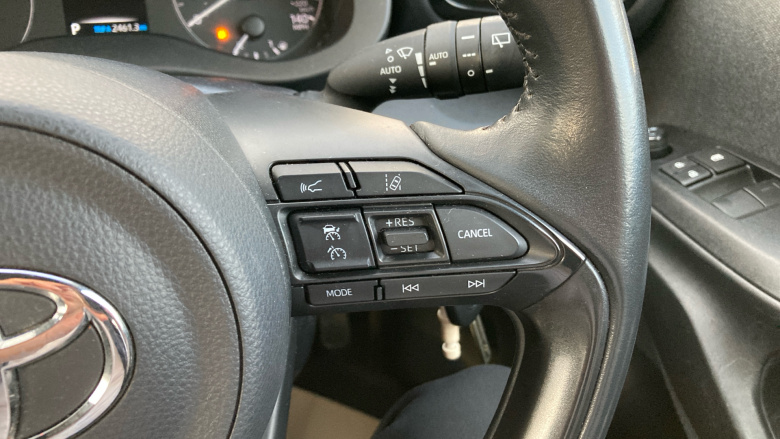 Toyota Yaris 1.5 Hybrid Icon 5dr CVT Hybrid Hatchback